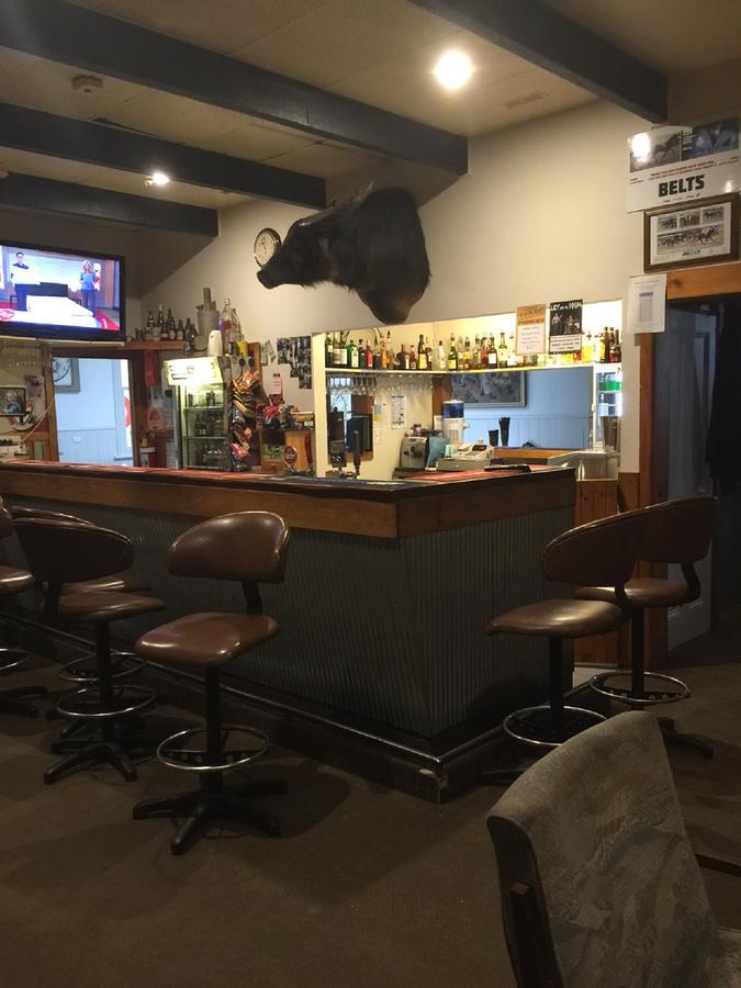 Royal Hotel Snake Valley エクステリア 写真