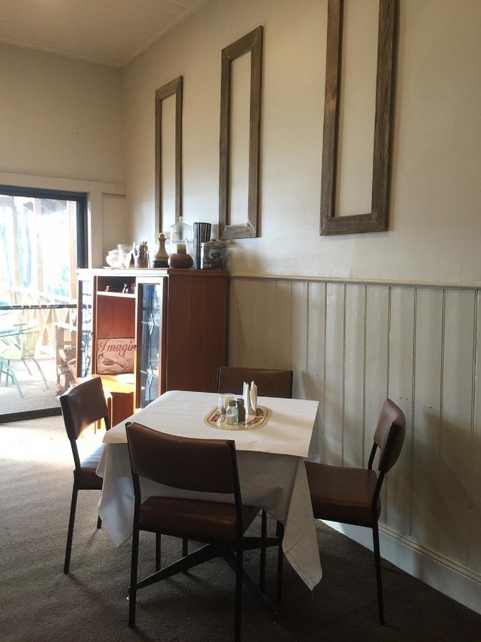 Royal Hotel Snake Valley エクステリア 写真